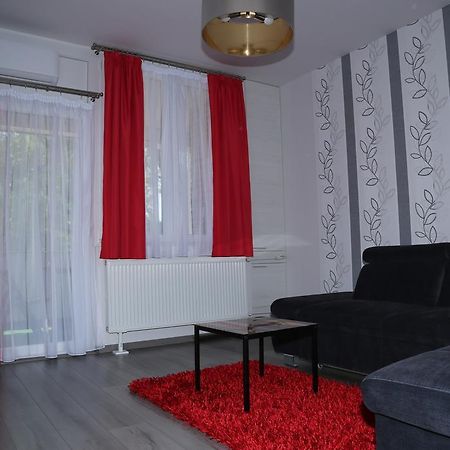 Szofi Apartman Hajdúszoboszló Exteriör bild