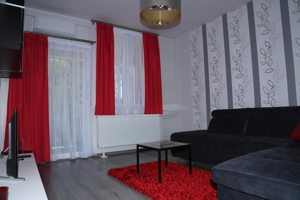 Szofi Apartman Hajdúszoboszló Exteriör bild