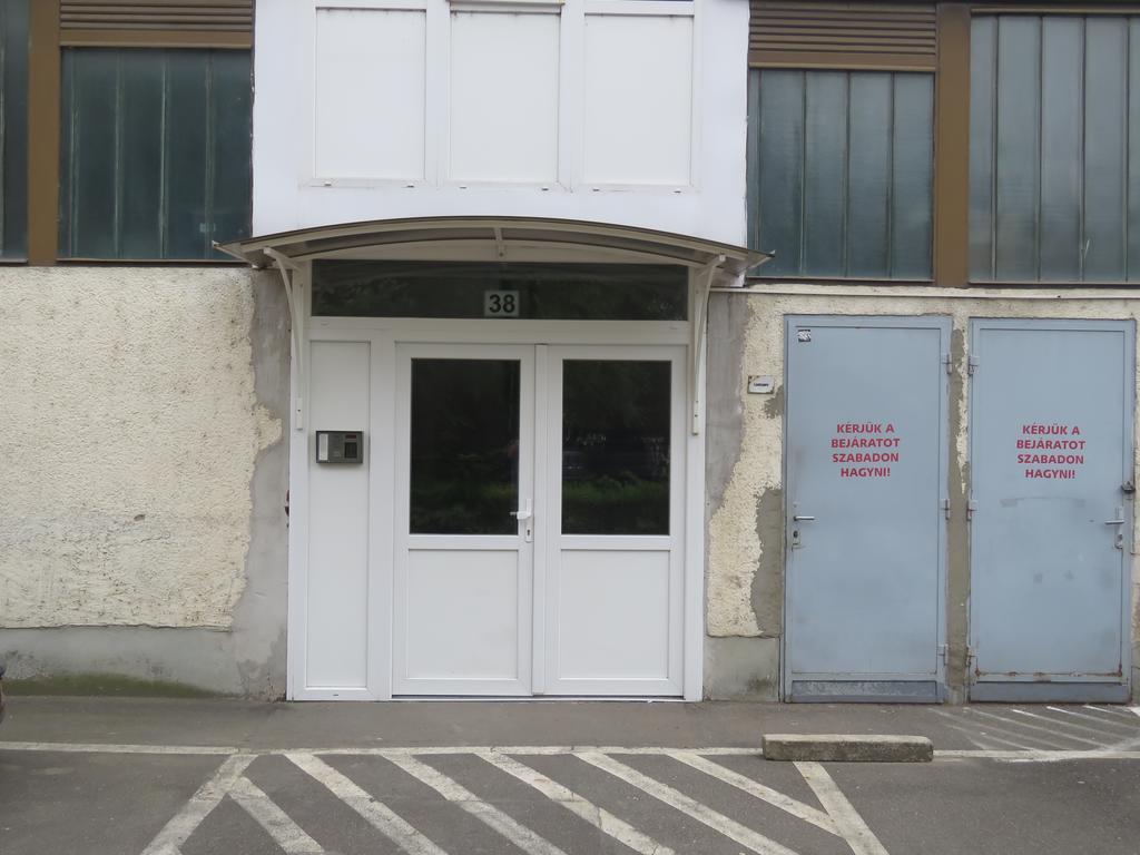 Szofi Apartman Hajdúszoboszló Exteriör bild